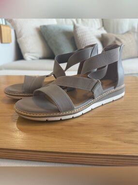 Kelly & Katie Taupe Grey Strappy Elastic Sandals Wedge 8